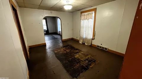Living - 1223 1st, Jackson, MI 49203 photo 1 of 2