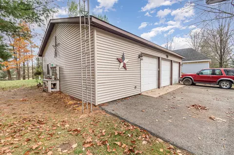 Exterior - 766 Rivers Ter, Gladwin, MI 48624 photo 18 of 20