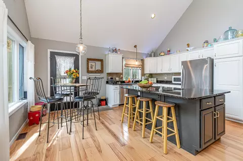 Kitchen - 766 Rivers Ter, Gladwin, MI 48624 photo 4 of 7