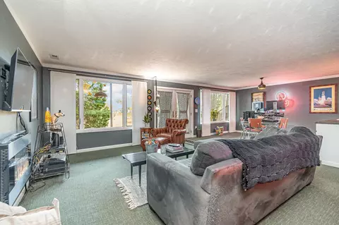 Living - 766 Rivers Ter, Gladwin, MI 48624 photo 2 of 4