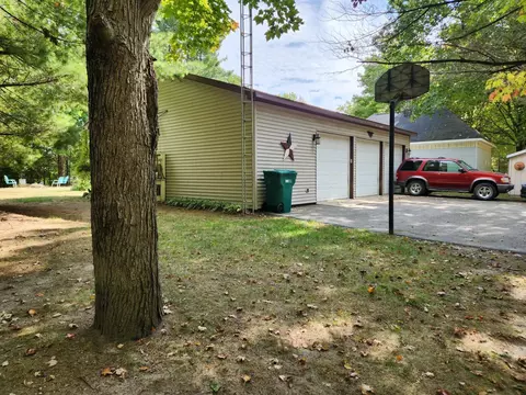Exterior - 766 Rivers Ter, Gladwin, MI 48624 photo 3 of 20
