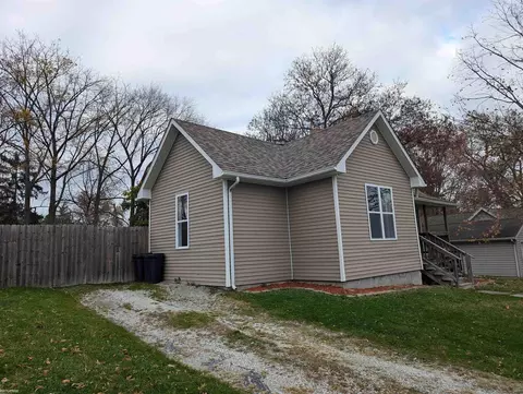 Exterior - 908 Cedar, Saint Clair, MI 48079 photo 3 of 10