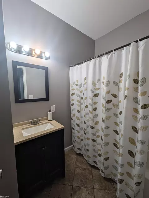 Bath - 908 Cedar, Saint Clair, MI 48079 photo 2 of 2