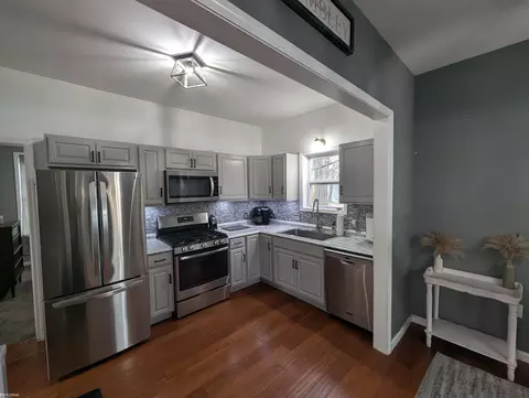 Kitchen - 908 Cedar, Saint Clair, MI 48079 photo 1 of 1