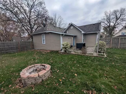 Exterior - 908 Cedar, Saint Clair, MI 48079 photo 5 of 10