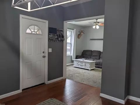 Entry Way - 908 Cedar, Saint Clair, MI 48079 photo 2 of 7