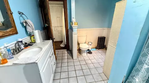 Bath - 1402 Monroe, Carleton, MI 48117 photo 3 of 3