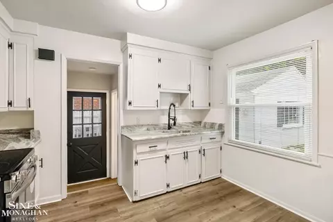19216 Raymond, Grosse Pointe Woods, MI 48236 photo 9