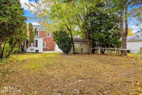 19216 Raymond, Grosse Pointe Woods, MI 48236 photo 32