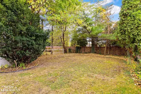 19216 Raymond, Grosse Pointe Woods, MI 48236 photo 33