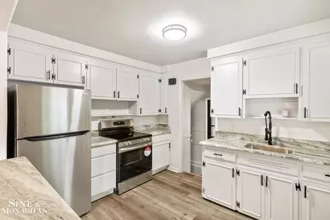 19216 Raymond, Grosse Pointe Woods, MI 48236 photo 11