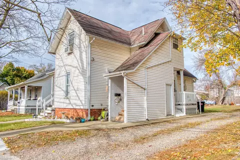 433 E Comstock, Owosso, MI 48867 photo 2