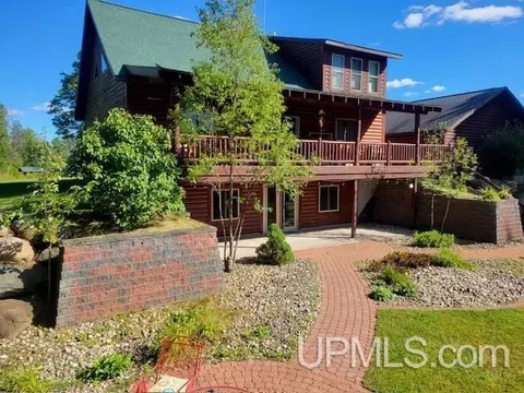 371 Morrison Crk, Iron River, MI 49935