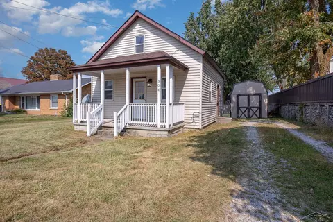 304 W W Ctr, Linwood, MI 48634
