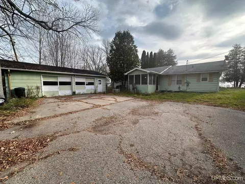 n1824 Michigan 35, Menominee, MI 49858