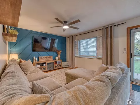 2020 Sheick, Monroe, MI 48162 photo 2