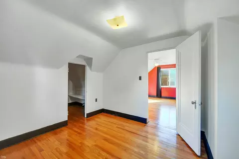 Bedroom - 831 Washington, Grosse Pointe, MI 48230 photo 6 of 6