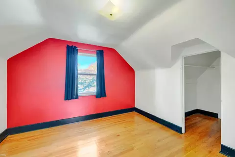 Bedroom - 831 Washington, Grosse Pointe, MI 48230 photo 5 of 6