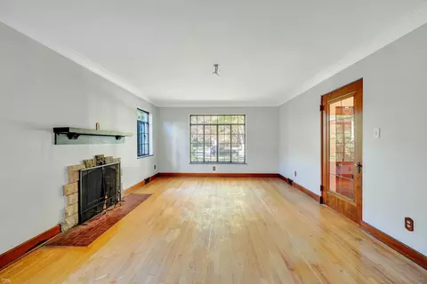 Living - 831 Washington, Grosse Pointe, MI 48230 photo 1 of 3