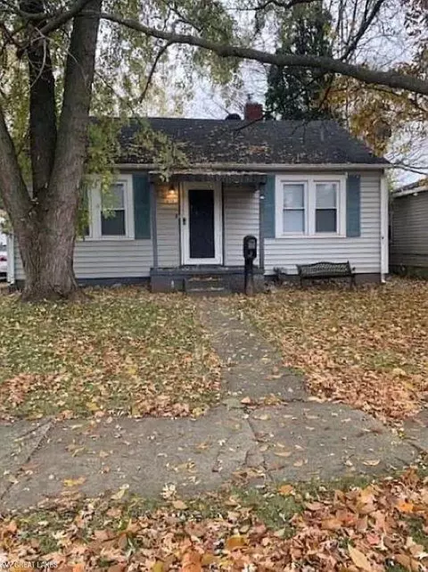 839 Waldman, Flint, MI 48507