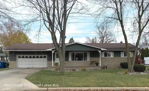 870 Waukee, Saginaw, MI 48604