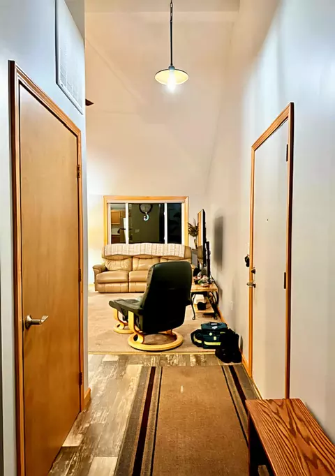 Entry Way - 1582 Dormie, Gladwin, MI 48624 photo 3 of 7