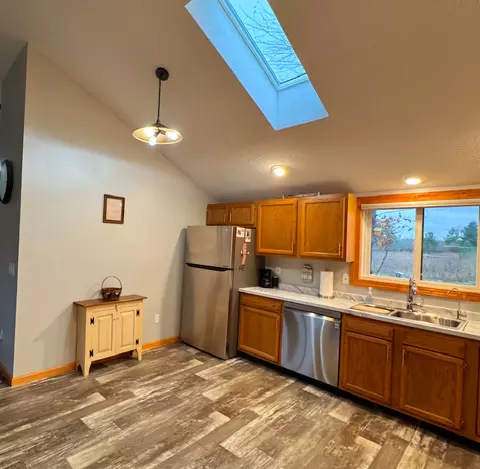 Kitchen - 1582 Dormie, Gladwin, MI 48624 photo 8 of 11