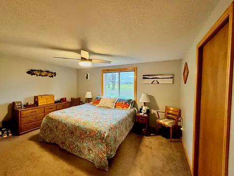 Bedroom - 1582 Dormie, Gladwin, MI 48624 photo 1 of 9