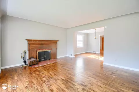 Living - 1006 Franklin, Flint, MI 48503 photo 1 of 6