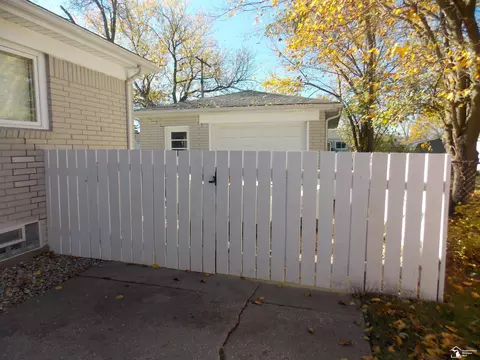 433 Theodore, Monroe, MI 48162 photo 37