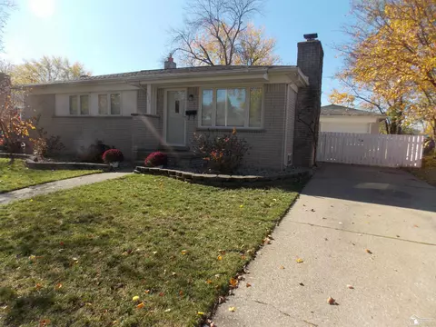 433 Theodore, Monroe, MI 48162 photo 4