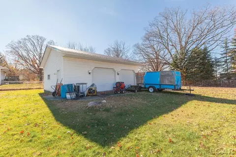 Exterior - 1400 Longfellow, Jackson, MI 49202 photo 6 of 8