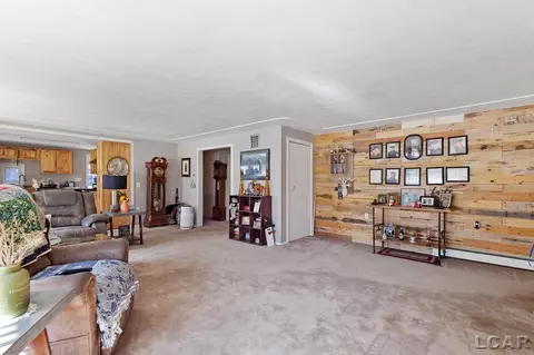Living - 1400 Longfellow, Jackson, MI 49202 photo 1 of 5