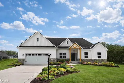 48 Loretta #48, South Lyon, MI 48178