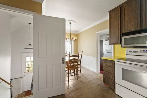 Entry Way - 149 S Marias, Clawson, MI 48017 photo 2 of 2