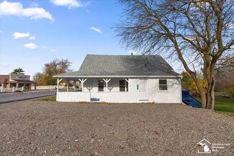 8696 Swan Crk, Newport, MI 48166