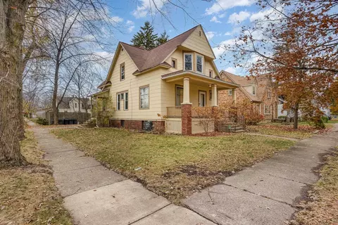 1803 N Oakley, Saginaw, MI 48602