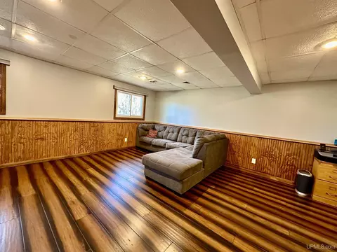 Living - 24 Partridge, Ishpeming, MI 49849 photo 5 of 6