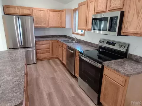 1104 Pheasant #08, Gladwin, MI 48624 photo 3