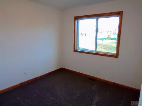 1104 Pheasant #08, Gladwin, MI 48624 photo 6