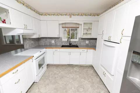 12360 Frost, Hemlock, MI 48626 photo 6