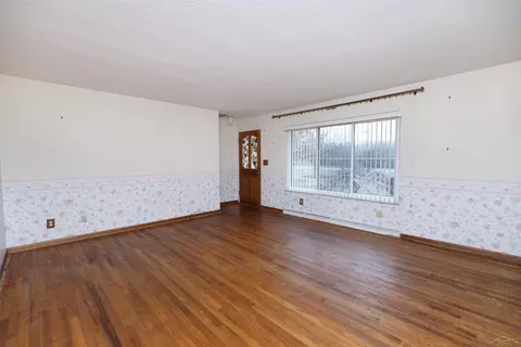 12360 Frost, Hemlock, MI 48626 photo 3