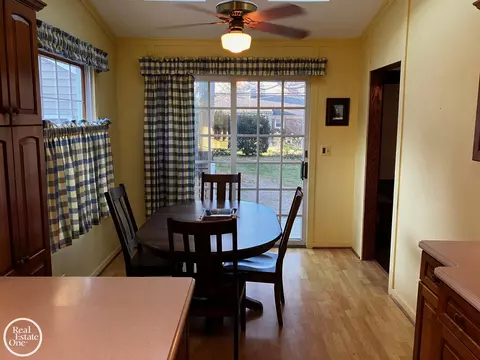 735 Hampton, Grosse Pointe Woods, MI 48236 photo 12