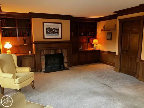 735 Hampton, Grosse Pointe Woods, MI 48236 photo 15
