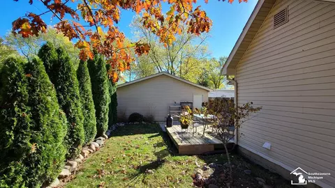Exterior - 3585 Lakeview, Monroe, MI 48162 photo 6 of 7