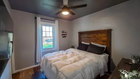 Bedroom - 3585 Lakeview, Monroe, MI 48162 photo 1 of 2