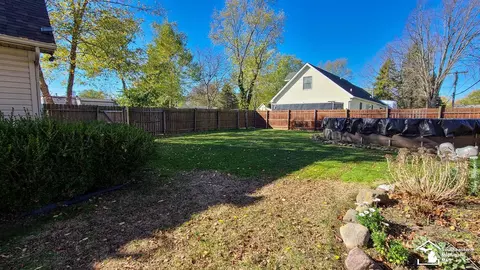 Exterior - 3585 Lakeview, Monroe, MI 48162 photo 4 of 7