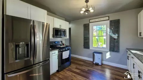 Kitchen - 3585 Lakeview, Monroe, MI 48162 photo 4 of 4