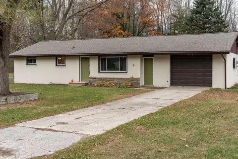 Exterior - 2389 E Ginter, Midland, MI 48640 photo 2 of 8