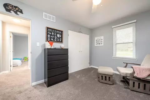 Bedroom - 2389 E Ginter, Midland, MI 48640 photo 5 of 7